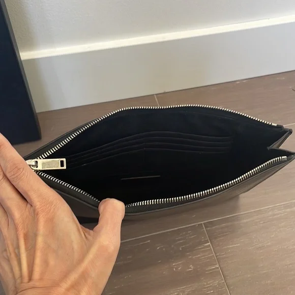 ** RARE** YSL Saint Laurent Pad Rider Sport in black leather clutch - Picture 5 of 8